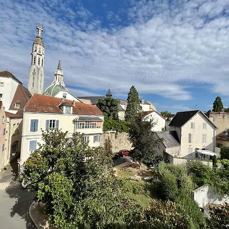 - Hyper Centre * Vichy