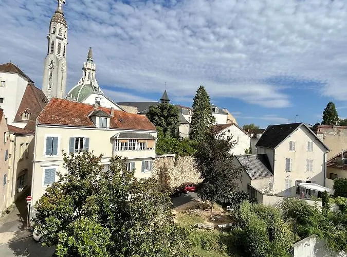 - Hyper Centre * Vichy